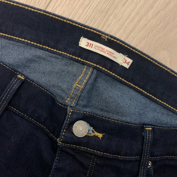 Levi’s Shapping Skinny 311 - Picture 2 of 3
